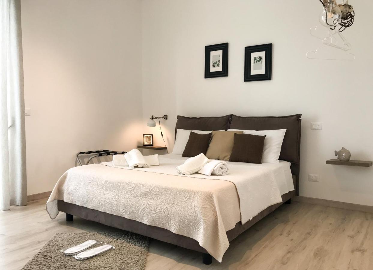Viatorem Suites Torre dell'Orso Esterno foto