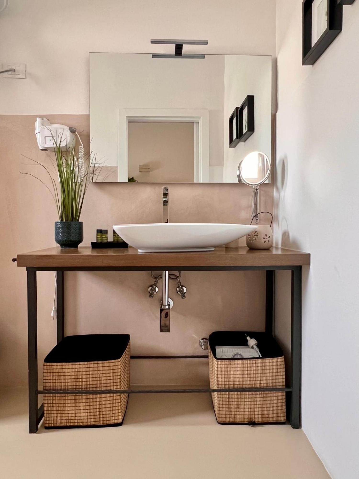 Viatorem Suites Torre dell'Orso Esterno foto