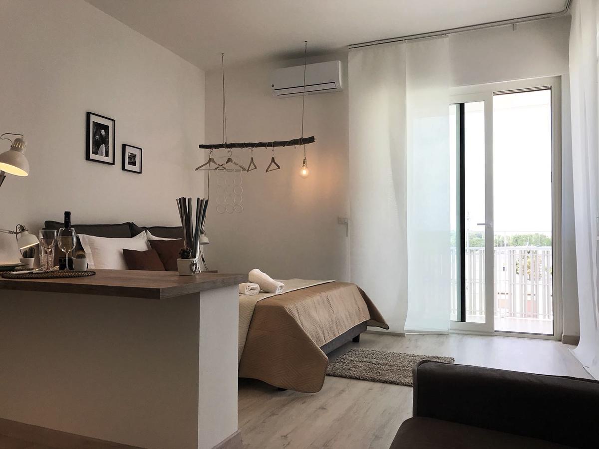 Viatorem Suites Torre dell'Orso Esterno foto