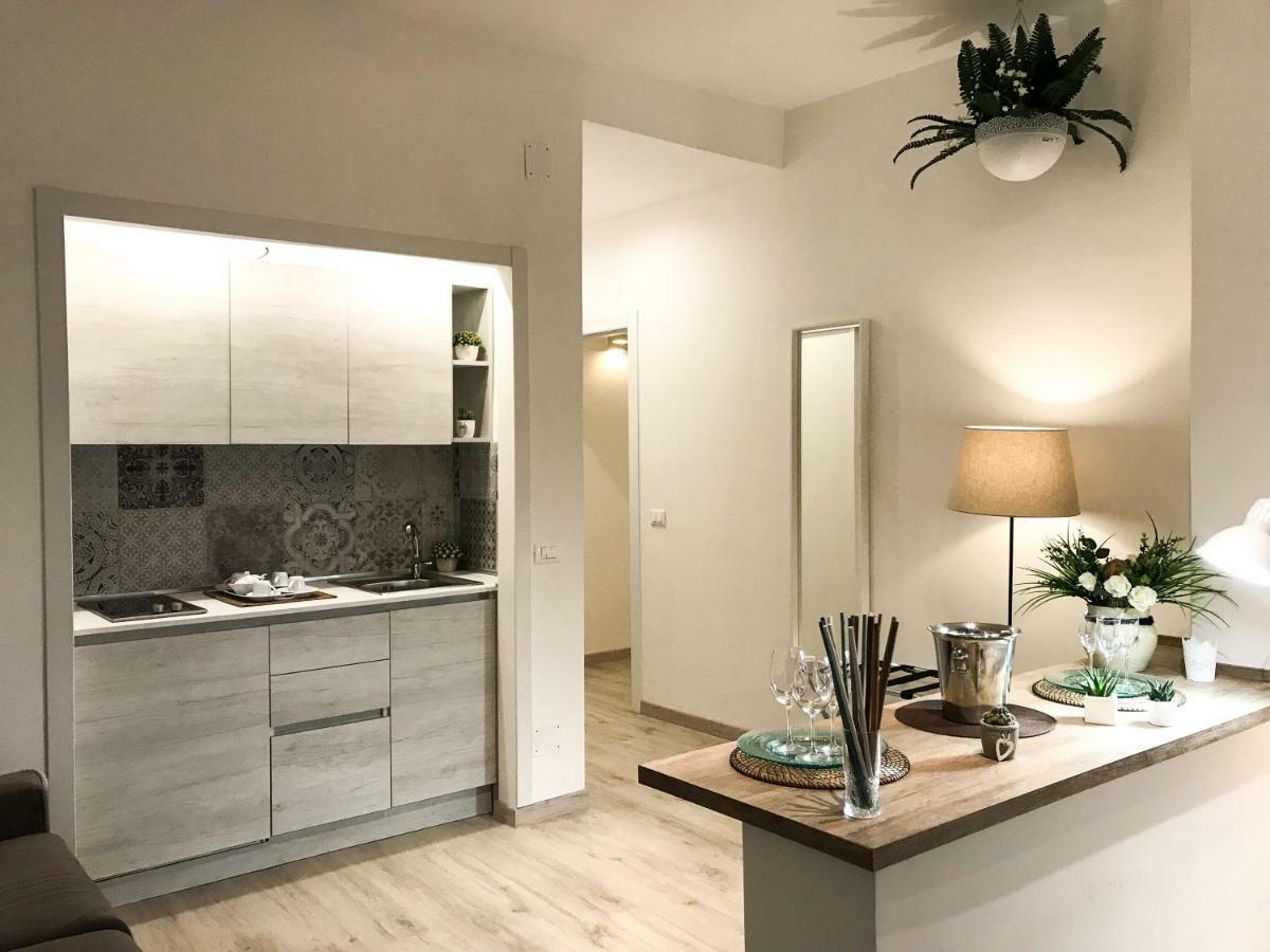 Viatorem Suites Torre dell'Orso Esterno foto